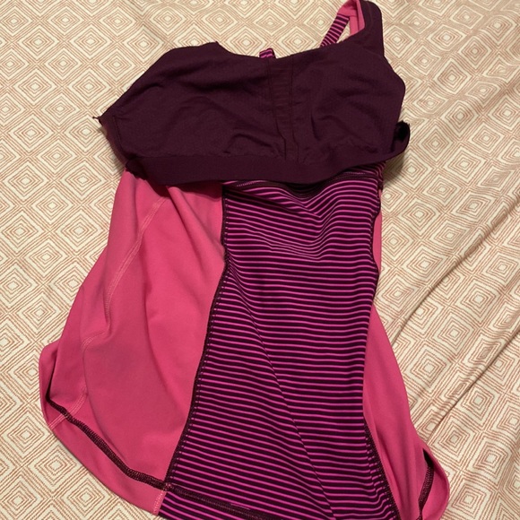 Lululemon - Picture 3 of 3